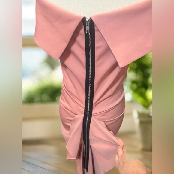 ISSUE NEW YORK Off Shoulder RUFFLE BACK EXPOSED ZIPPER DRESS dress size S - Picture 8 of 15